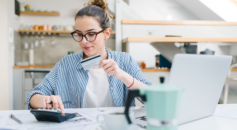 Cash Flow Challenges Faced by UK Businesses Due to Overdue Payments