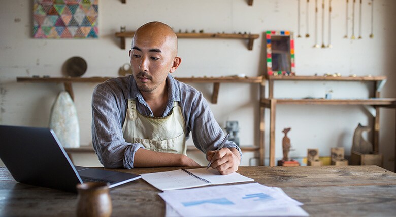 How to Manage Expenses Efficiently and Improve Your Productivity