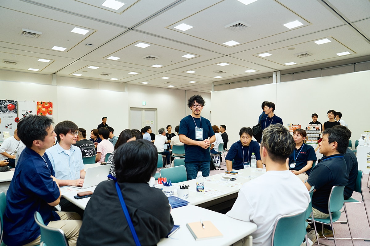 ゆっくりと、丁寧に話をしていく内海氏