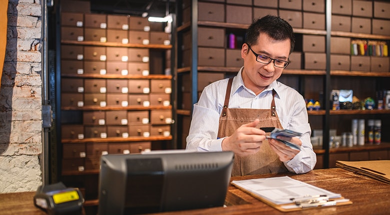 How to Manage Currency Volatility When Making International Payments