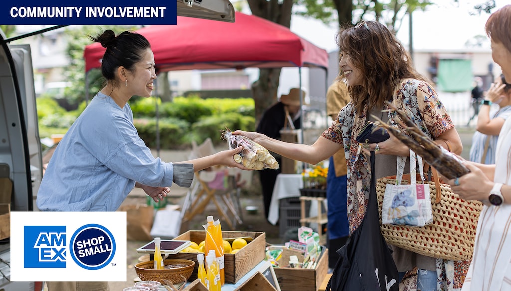 buying a gift at a farmers market