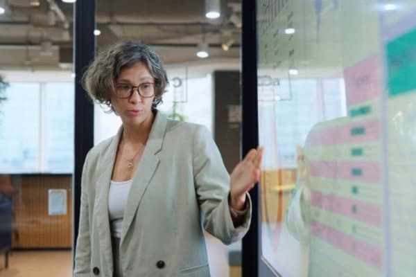 What Is Expense Management? A Guide to Managing Business Expenses