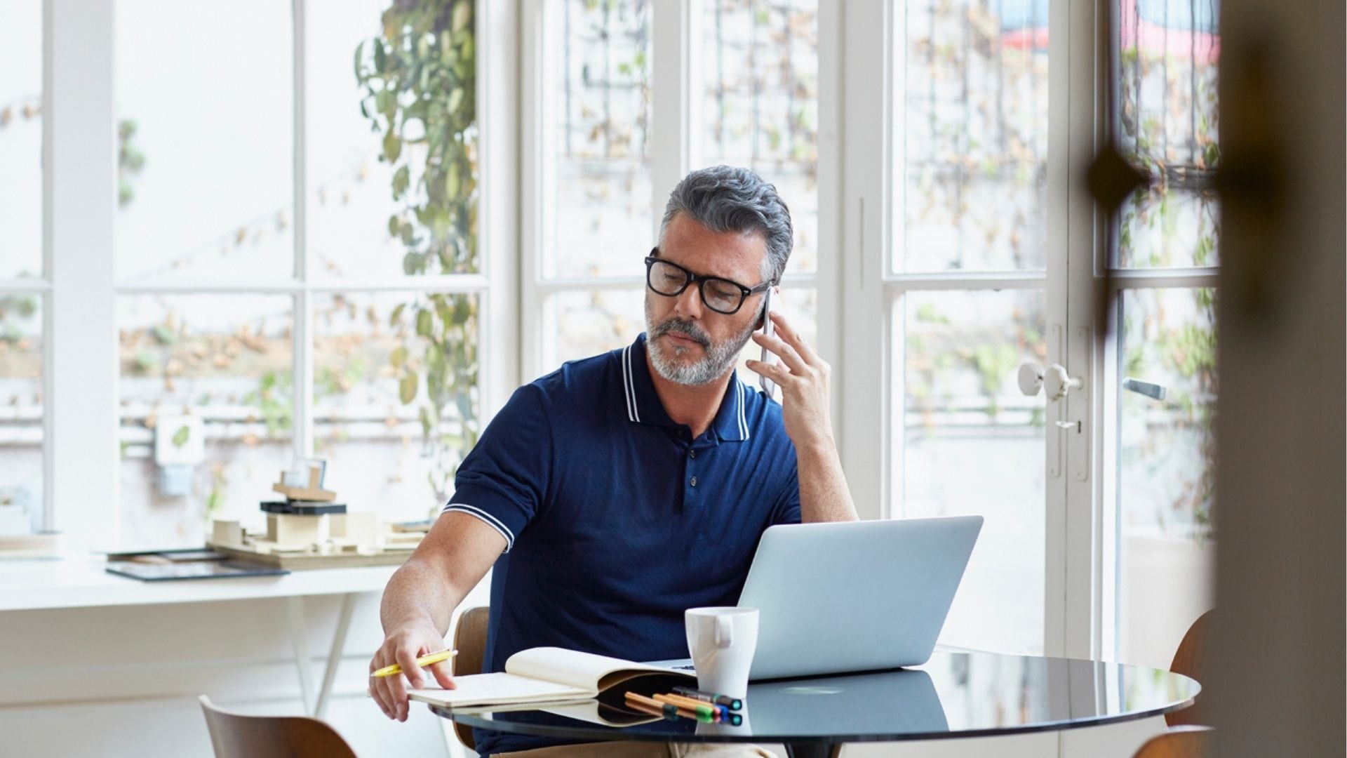 Business Credit Cards vs. Corporate Credit Cards: What’s the Difference?