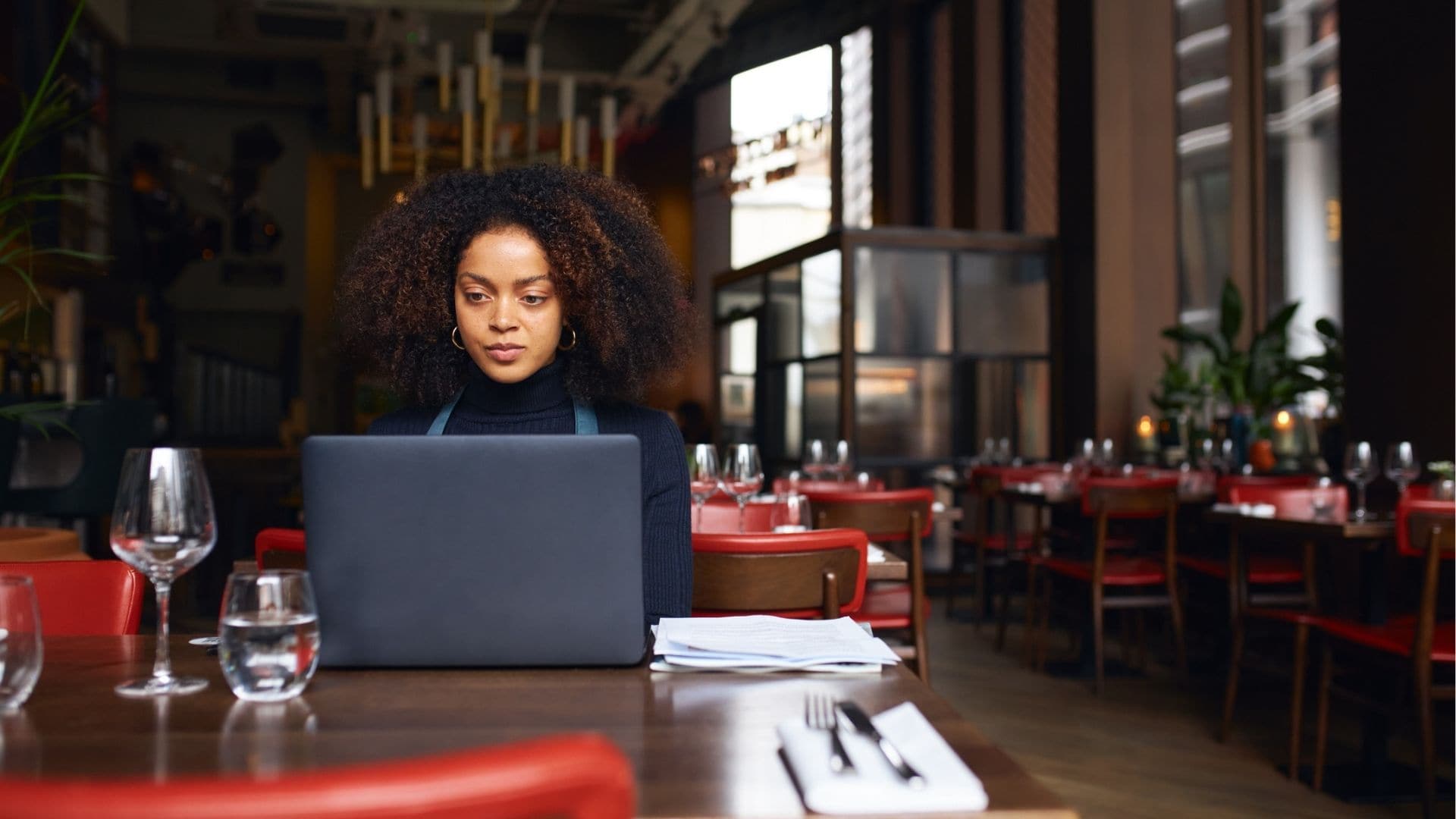 Reasons to Consider Opening a High-Yield Business Savings Account