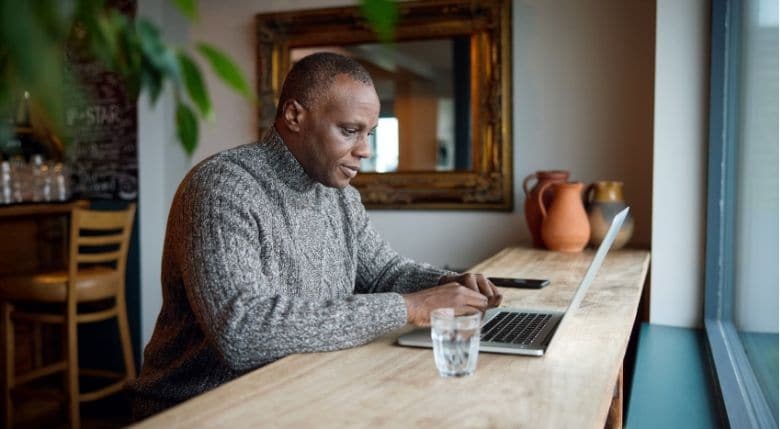 8 Tricks to Help Separate Business and Personal Finances