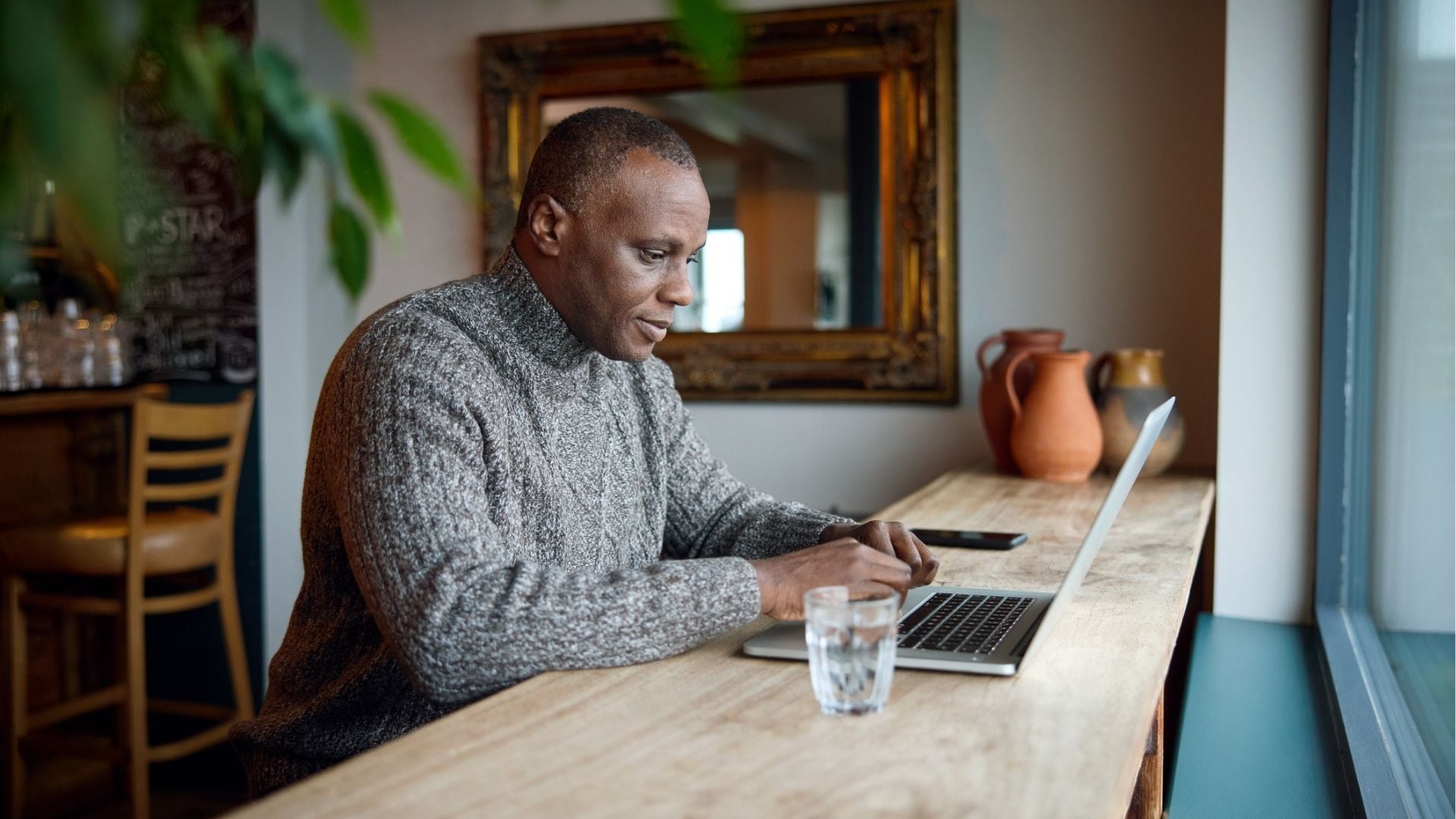 8 Tricks to Help Separate Business and Personal Finances