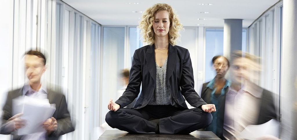 How Successful People Stay Calm Under Pressure